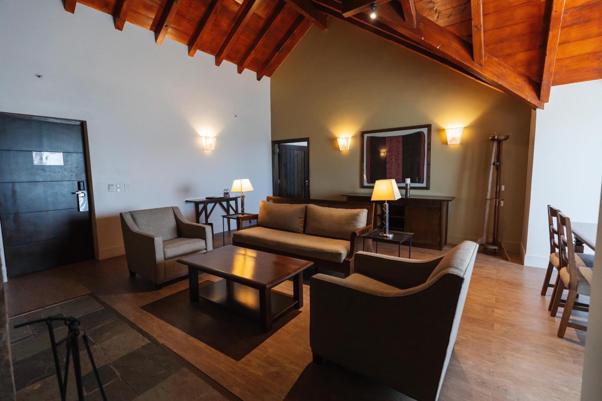 Loi Chapelco Hotel