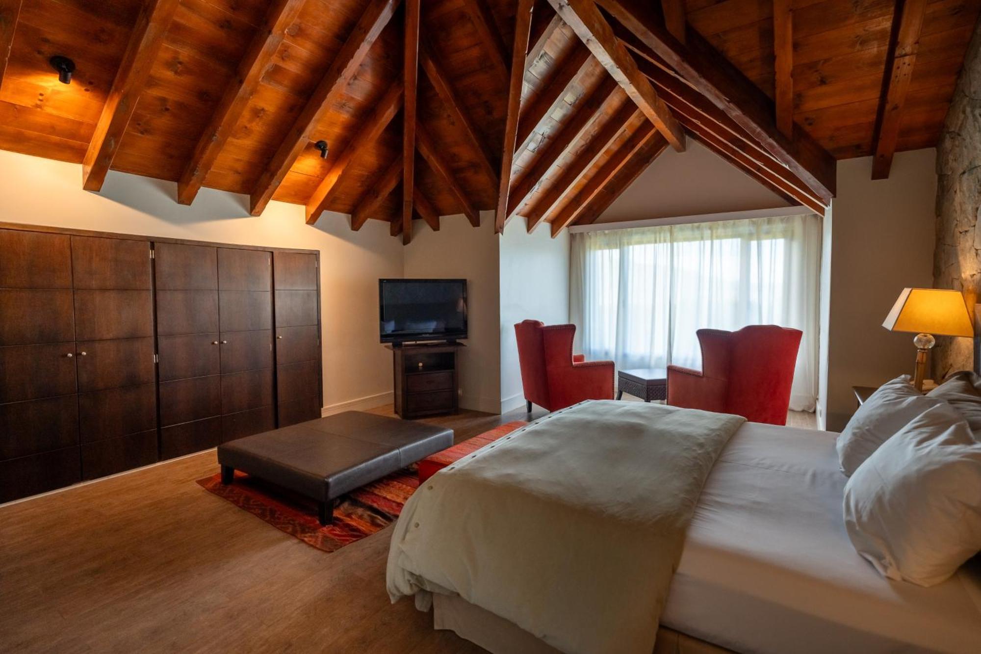 Hotel Loi Chapelco 5*