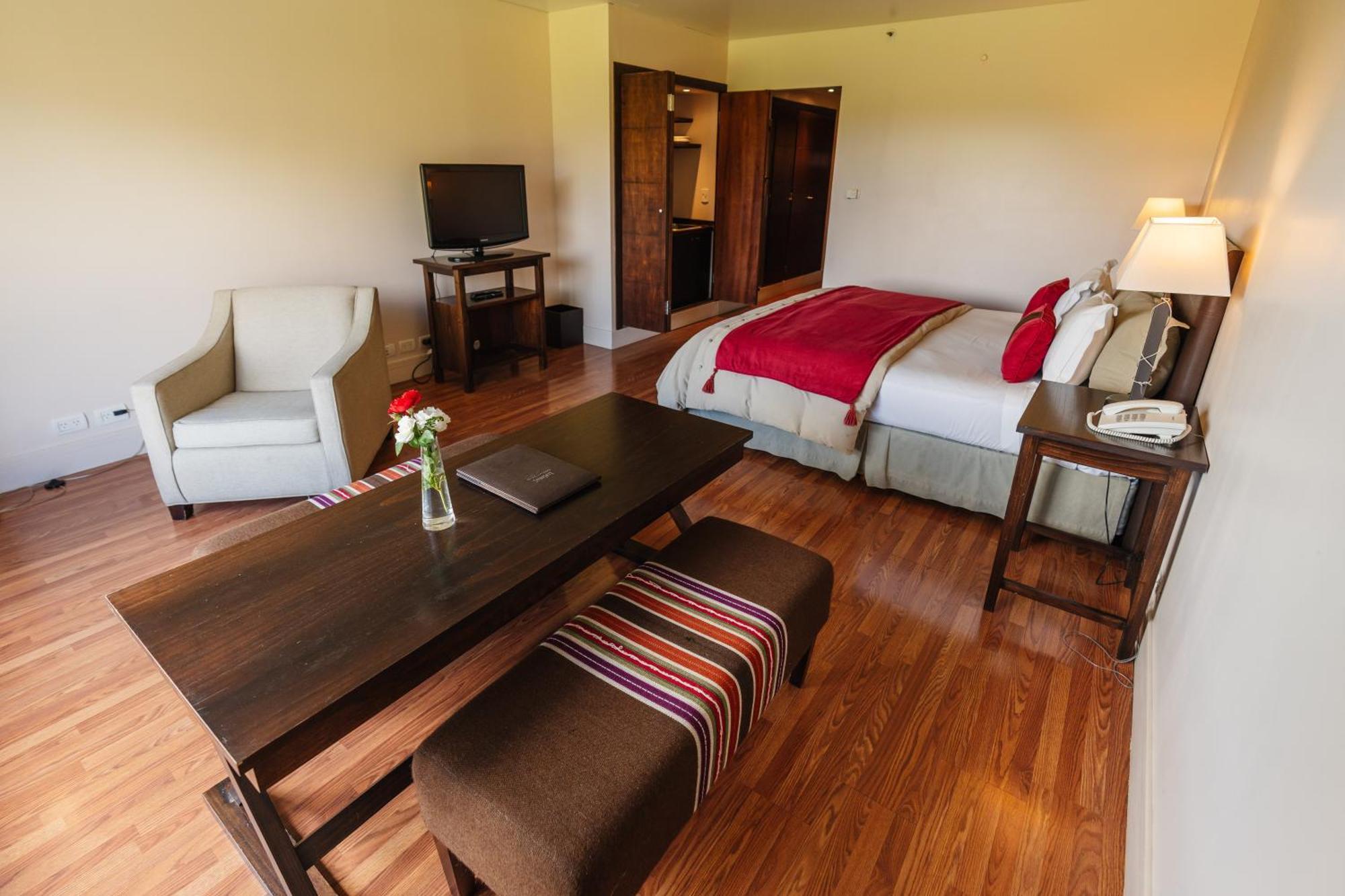 Loi Chapelco Hotel